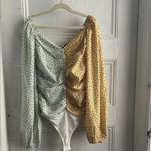 Missguided Two-Tone Floral Bodysuit size 4